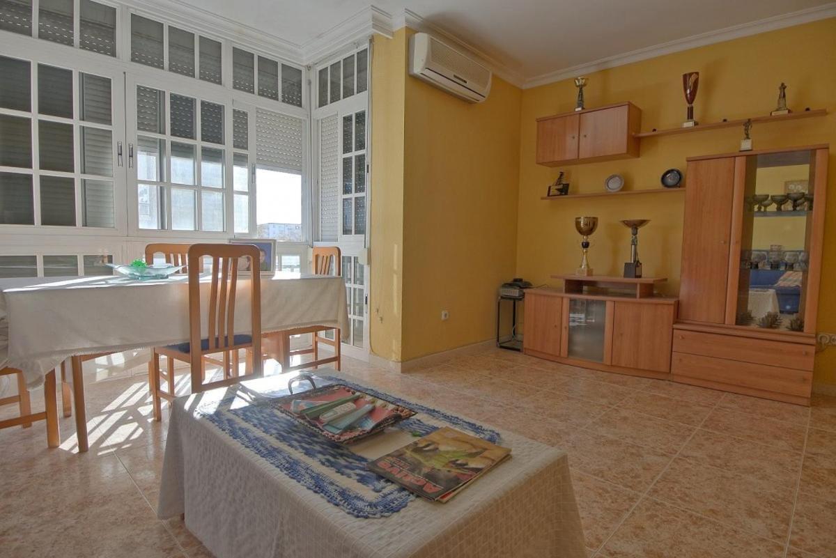 Rooms Tourist Apartment Уелва Екстериор снимка